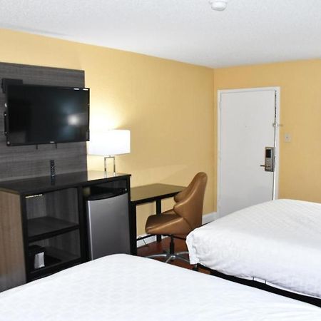 Motel Baymont By Wyndham Macon I-75 Exterior foto