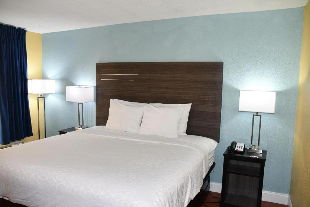 Motel Baymont By Wyndham Macon I-75 Exterior foto