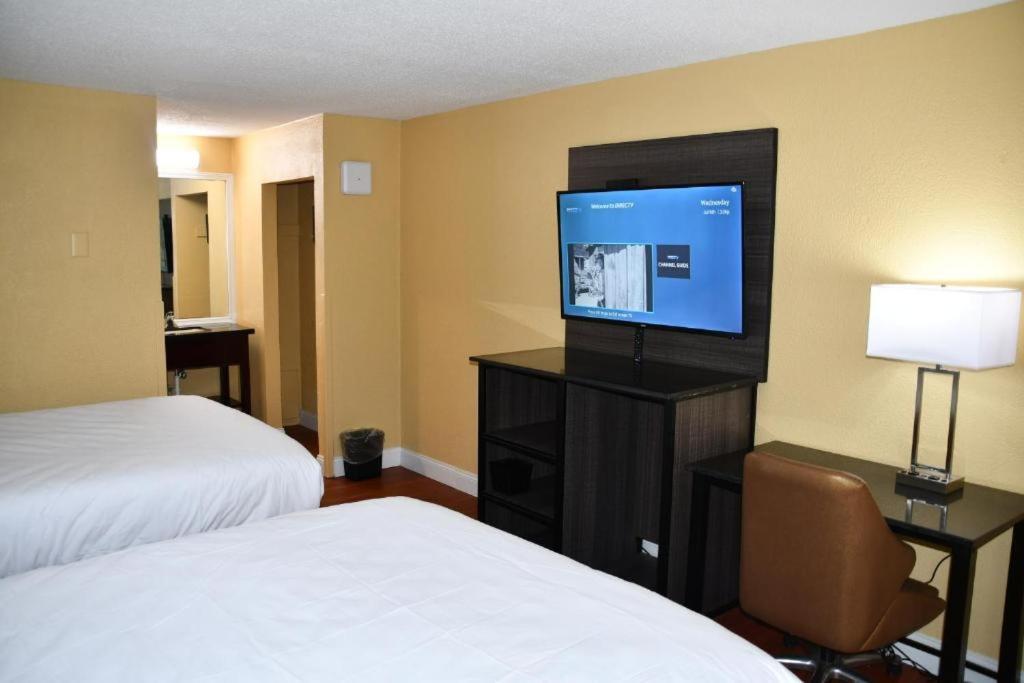Motel Baymont By Wyndham Macon I-75 Exterior foto