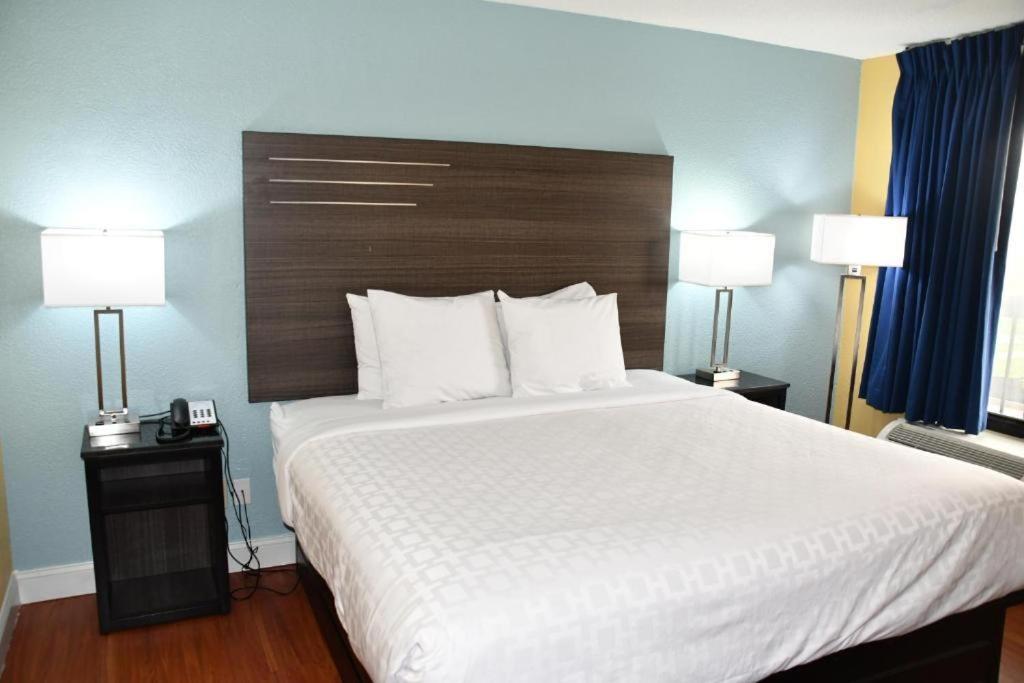 Motel Baymont By Wyndham Macon I-75 Exterior foto