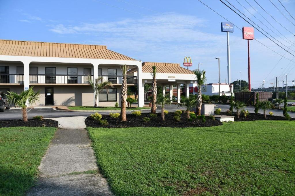 Motel Baymont By Wyndham Macon I-75 Exterior foto